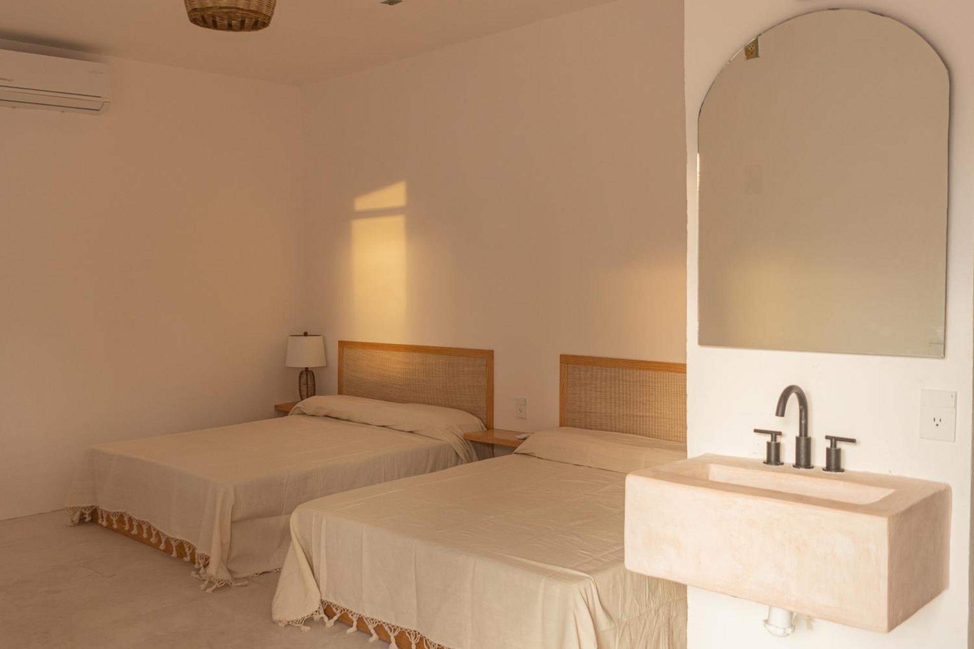 La Punta Rooms Brisas de Zicatela ภายนอก รูปภาพ